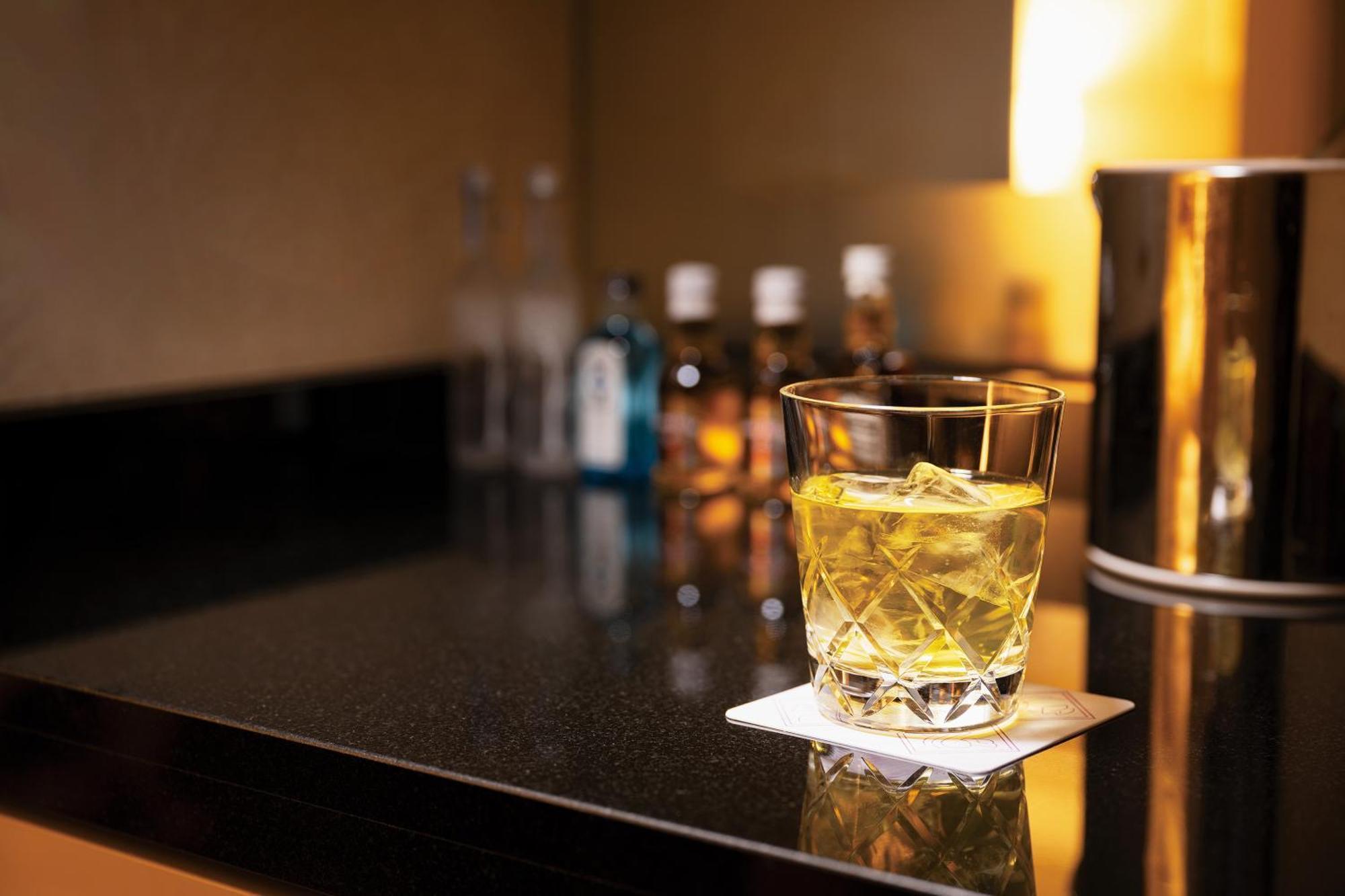 Hotel Hankyu International Oszaka Kültér fotó