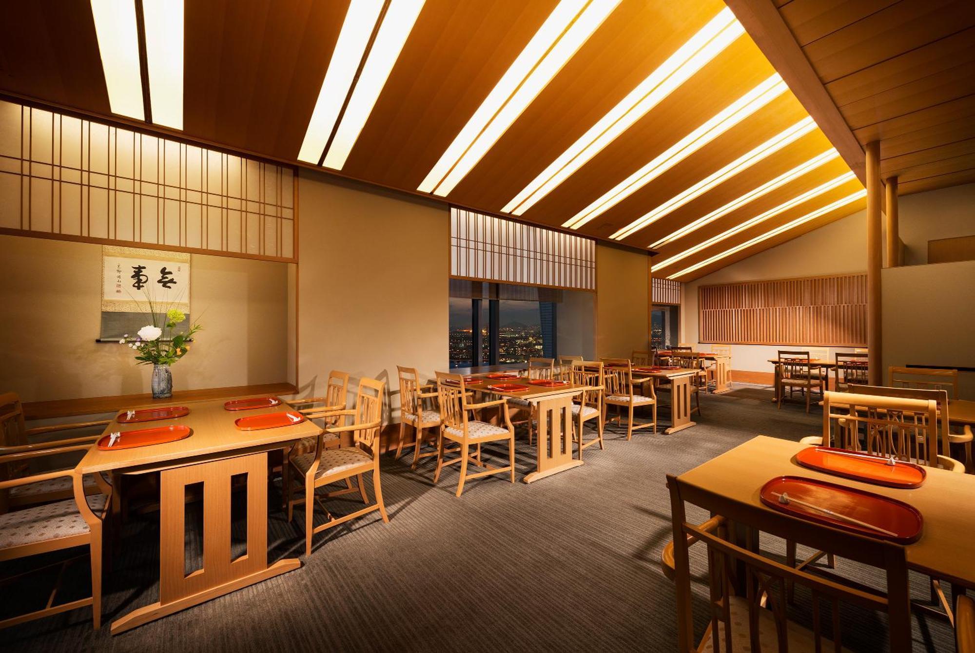 Hotel Hankyu International Oszaka Kültér fotó