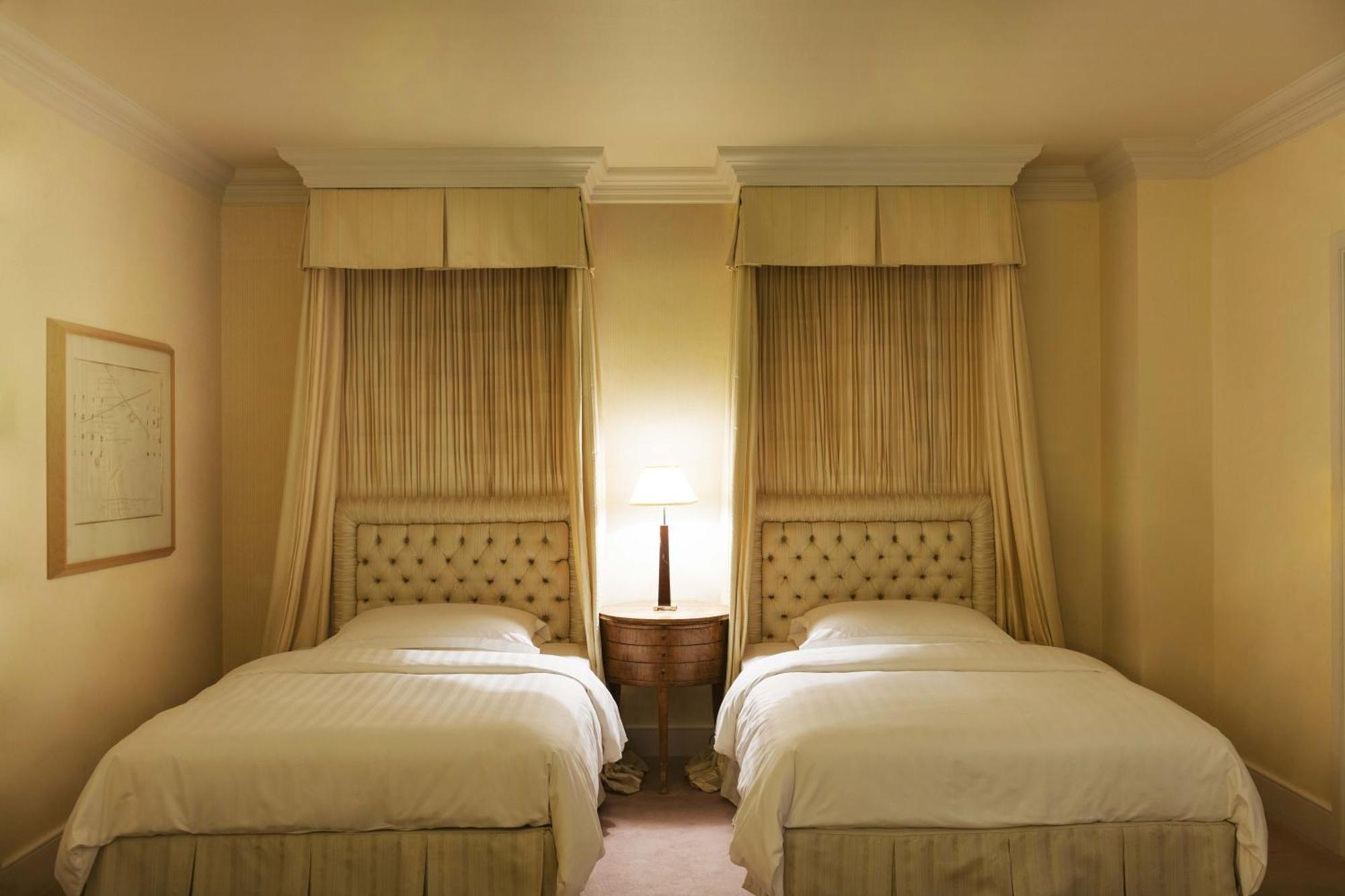 Hotel Hankyu International Oszaka Kültér fotó