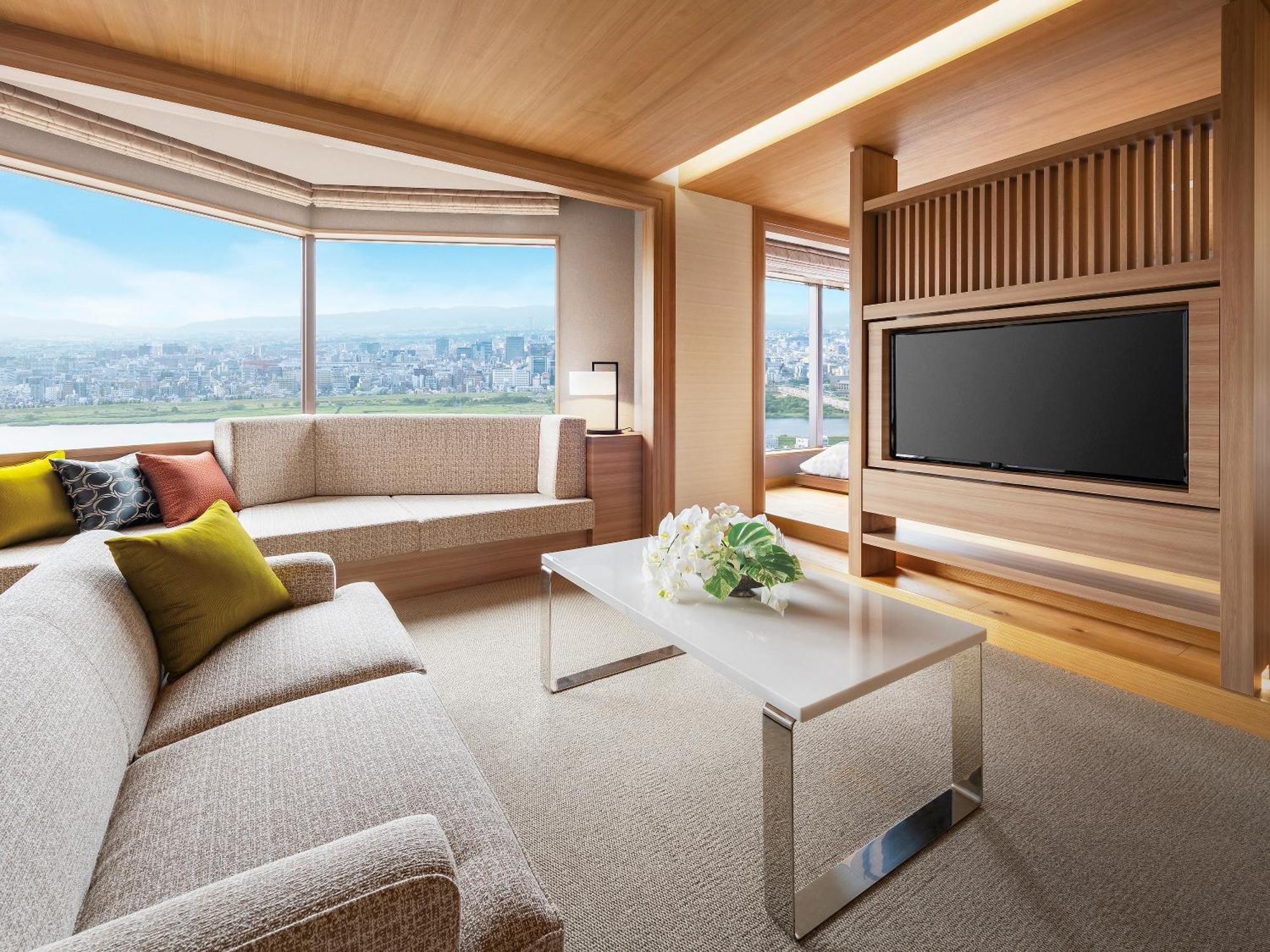 Hotel Hankyu International Oszaka Kültér fotó